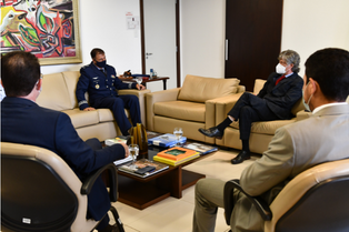 Presidente do TRT/MS recebe visita de Comandante da Base Aérea