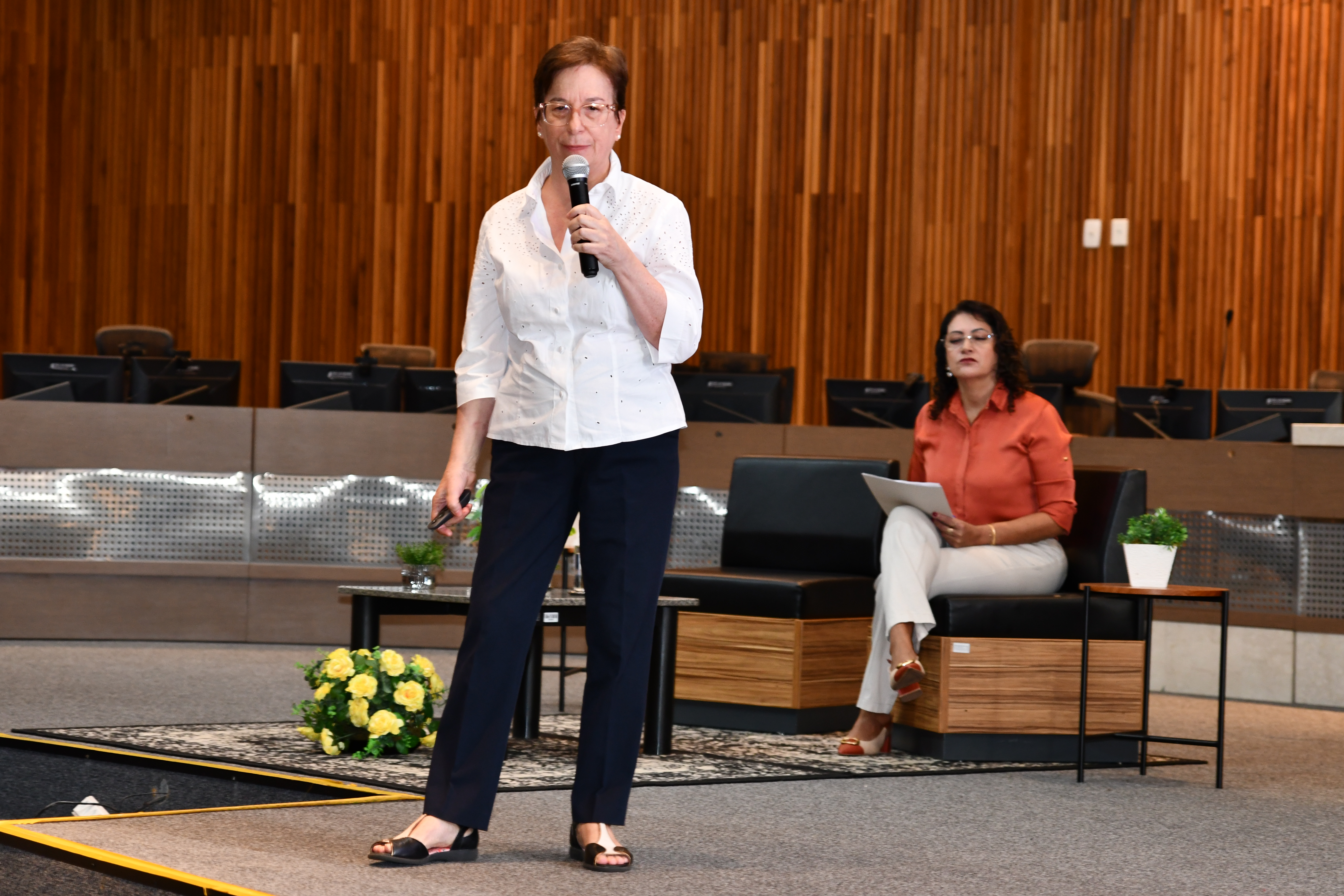 A programação abordou os impactos das transformações ambientais e tecnológicas sobre as relações de trabalho.