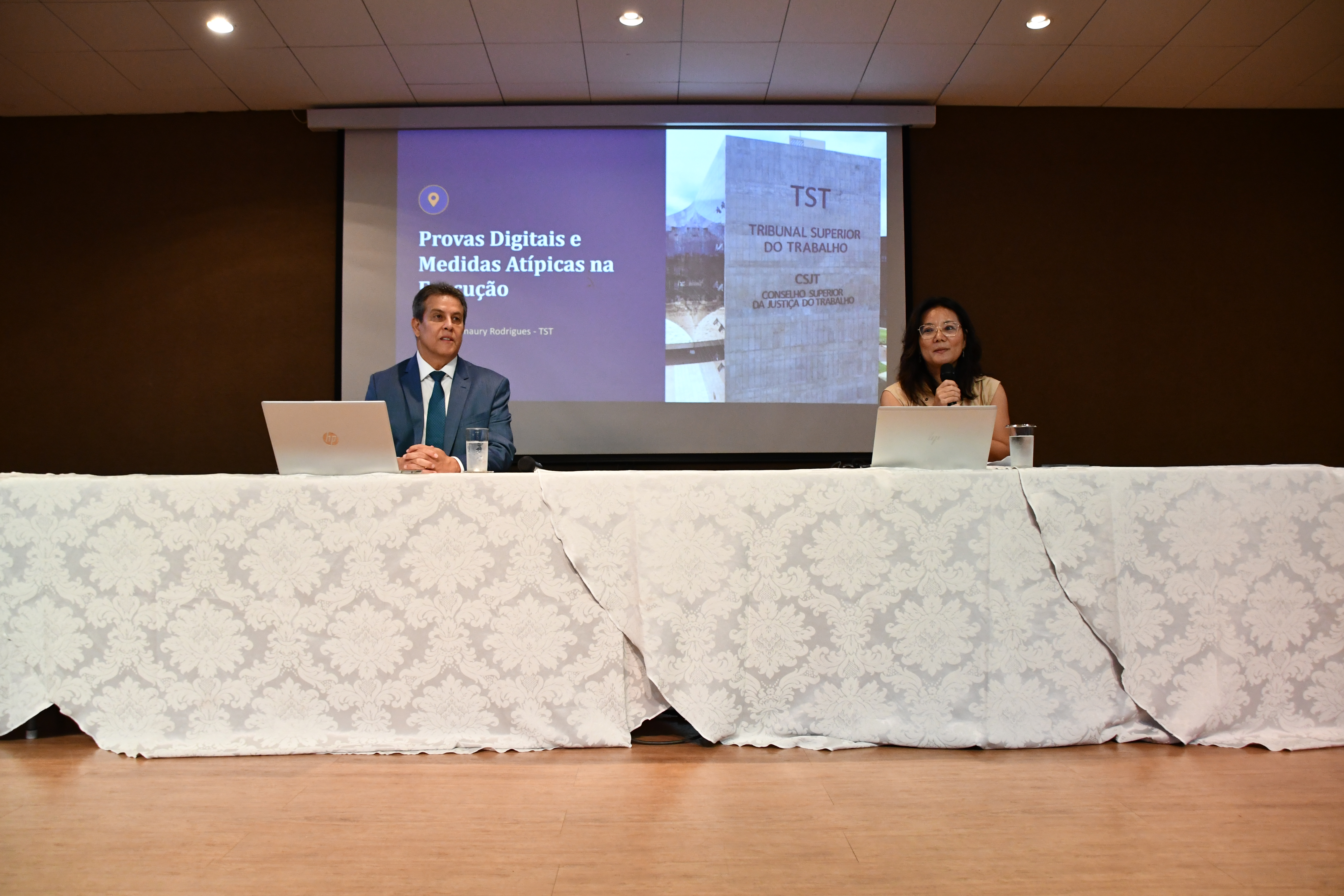A programação também incluiu a palestra “Provas Digitais e Medidas Atípicas na Execução”