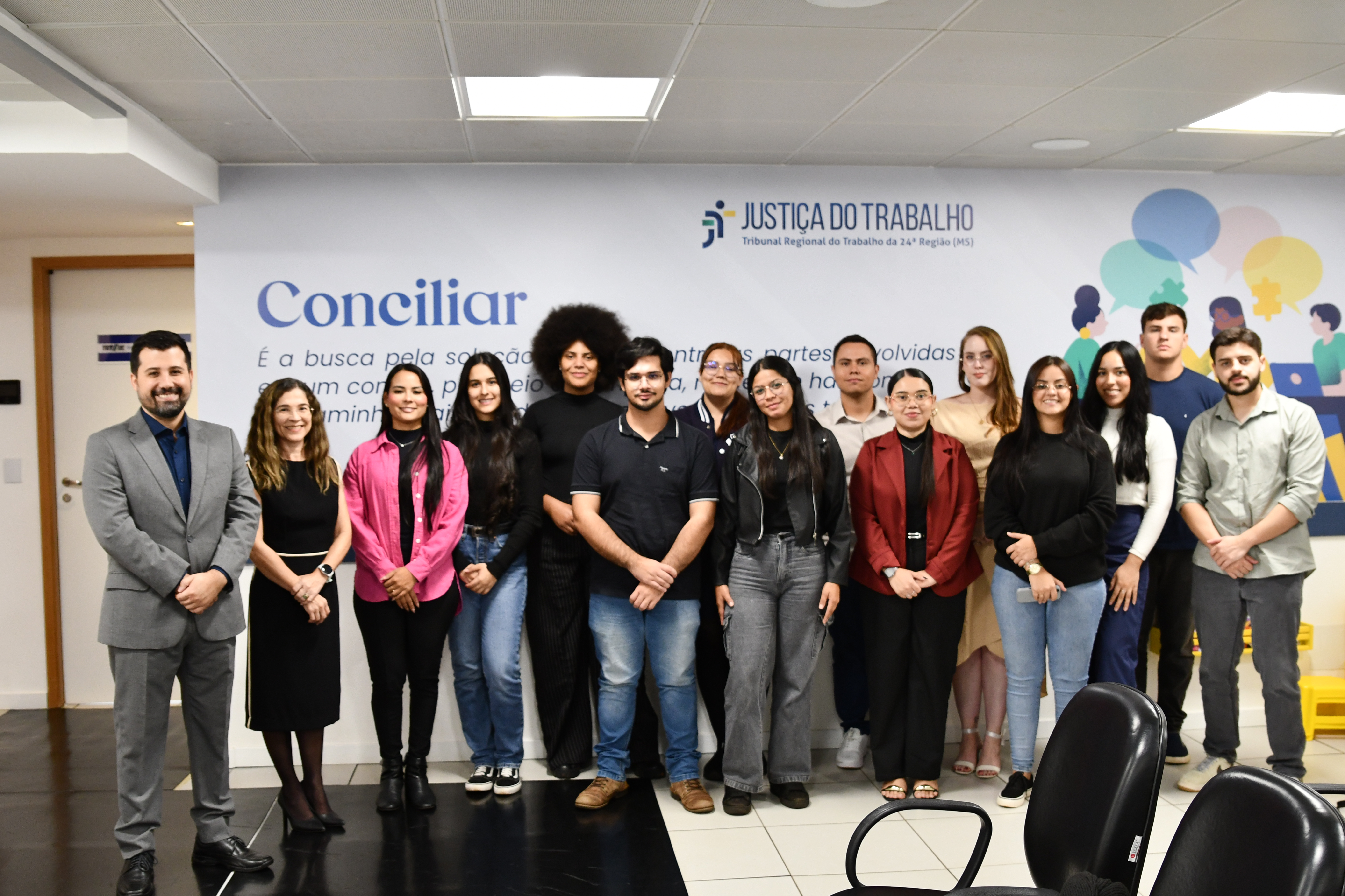 Acadêmicos do curso de Direito da Uniderp visitaram, na segunda-feira (6/10), o Centro Judiciário de Métodos Consensuais de Solução de Disputas (Cejusc) de 1º Grau do Fórum Trabalhista de Campo Grande