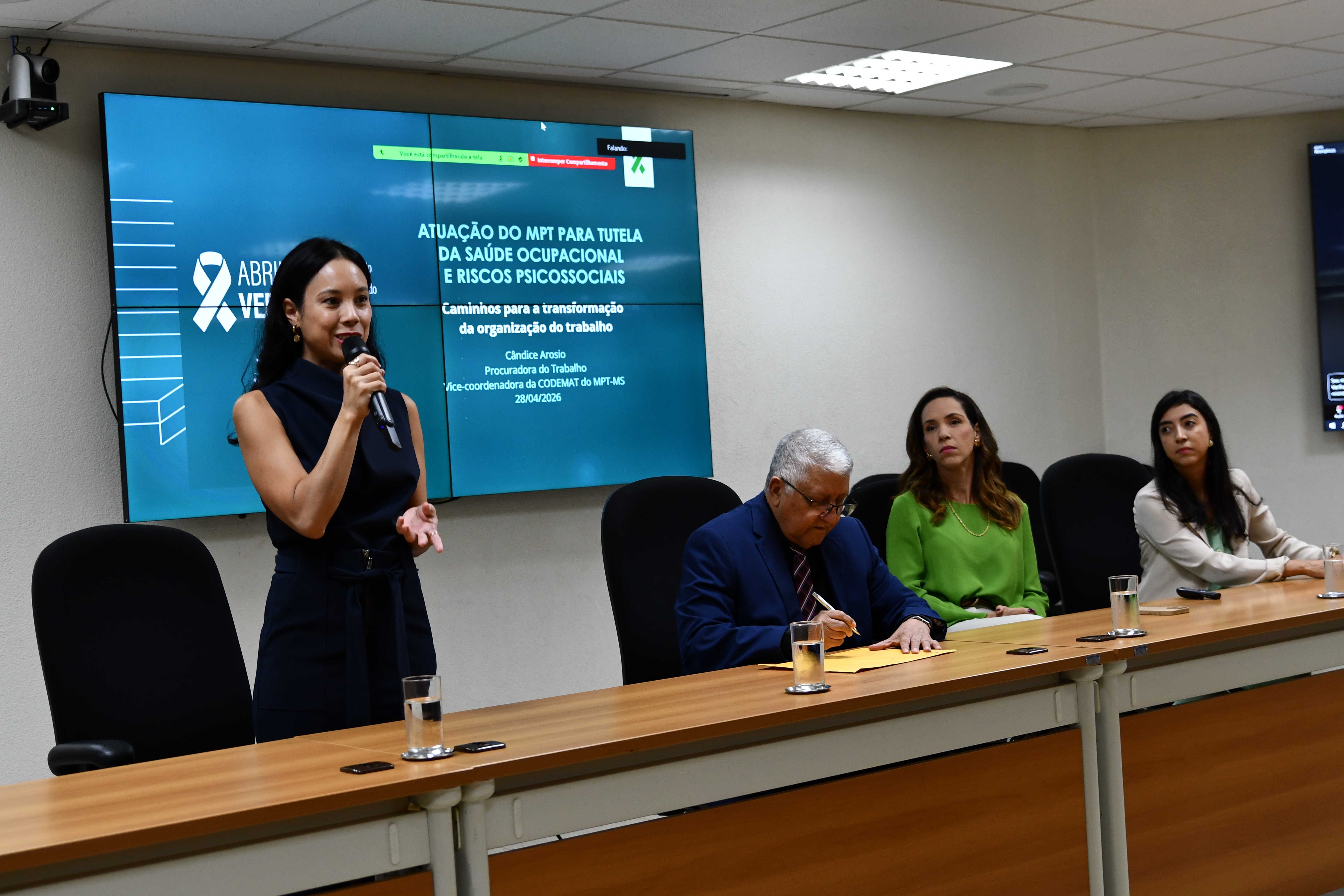 A iniciativa teve como objetivo ampliar o debate sobre saúde ocupacional e as condições de trabalho no cenário atual.