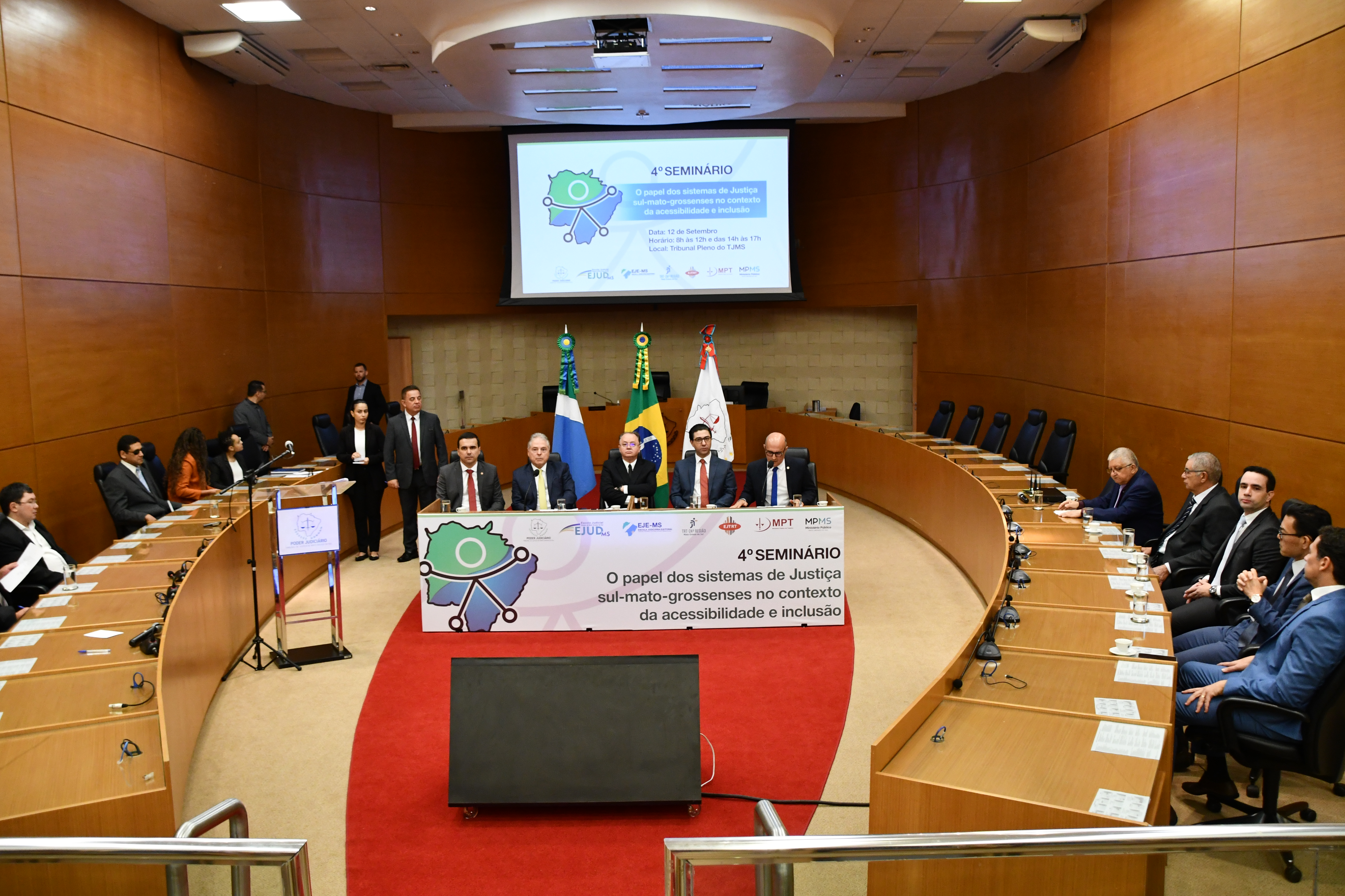 O evento foi promovido em conjunto pelo TRT/MS, Tribunal de Justiça de Mato Grosso do Sul, Tribunal Regional Eleitoral de MS, Ministério Público Estadual e Ministério Público do Trabalho