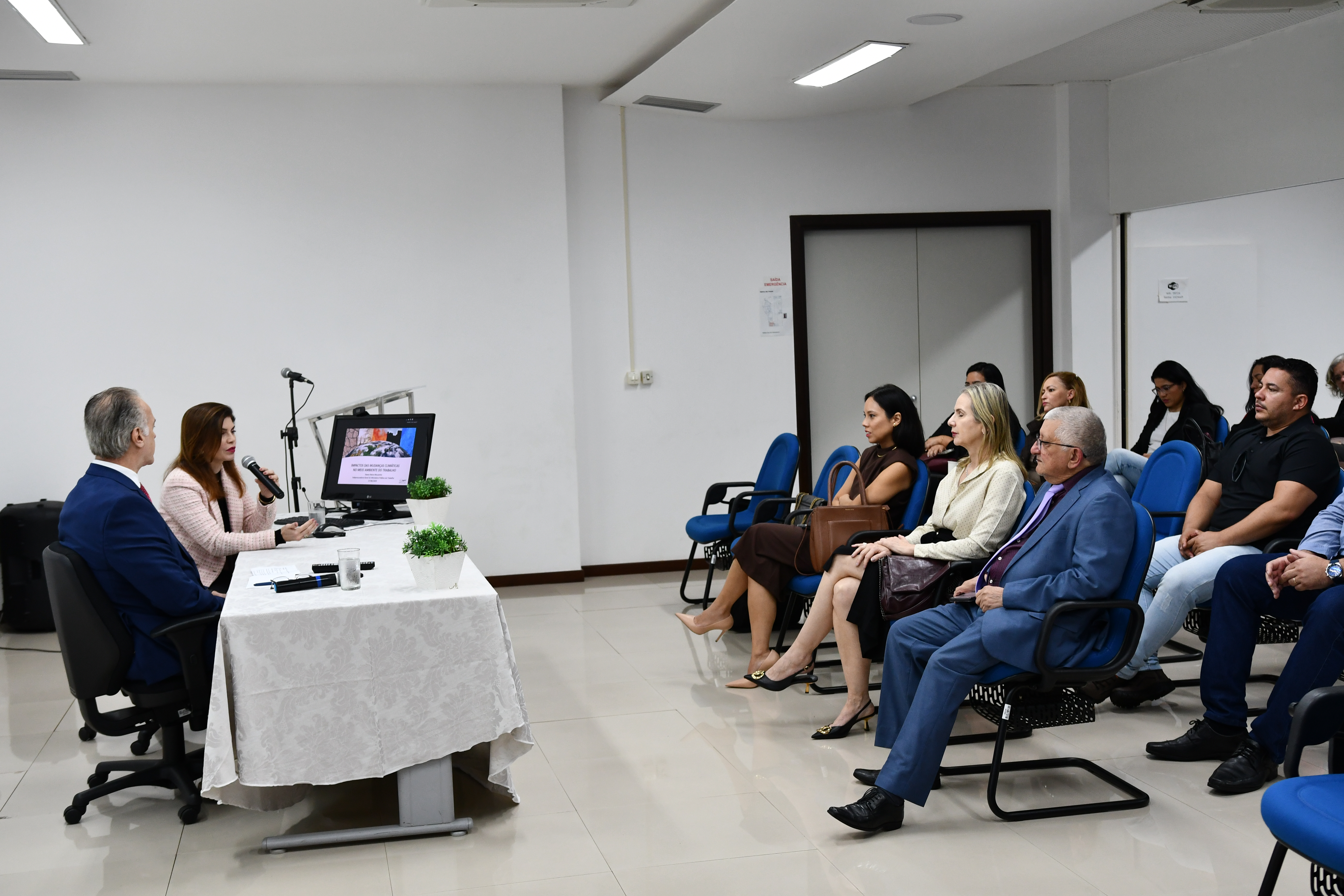 O Tribunal Regional do Trabalho da 24ª Região (TRT/MS), por meio da Escola Judicial, promoveu na última sexta-feira (27/6), o evento “A Crise Climática e suas repercussões nas relações de trabalho”