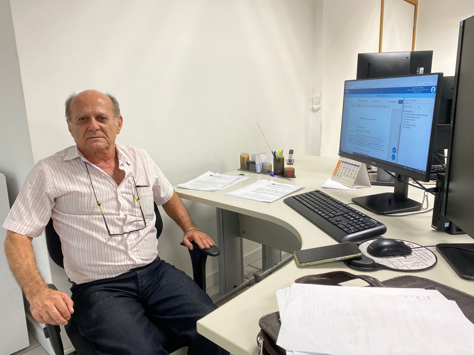 Na foto o oficial de justiça Fausto Pache 