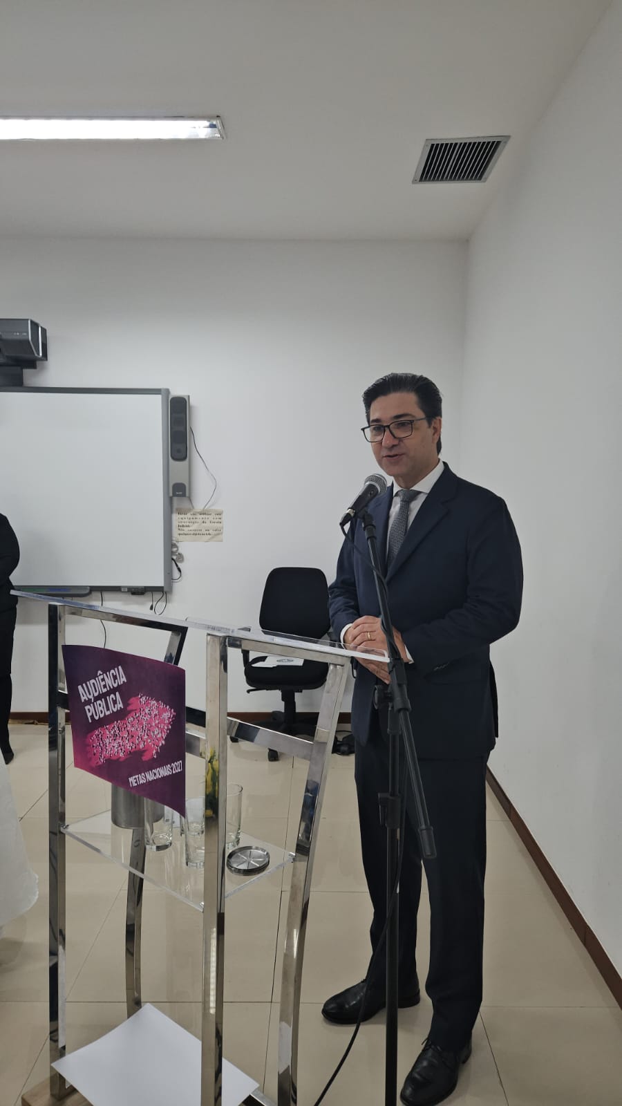 Durante a abertura, o vice-presidente do TRT/MS, desembargador César Palumbo Fernandes, destacou que a audiência pública foi criada justamente para ampliar o diálogo com a sociedade sobre as metas estabelecidas pelo CNJ.