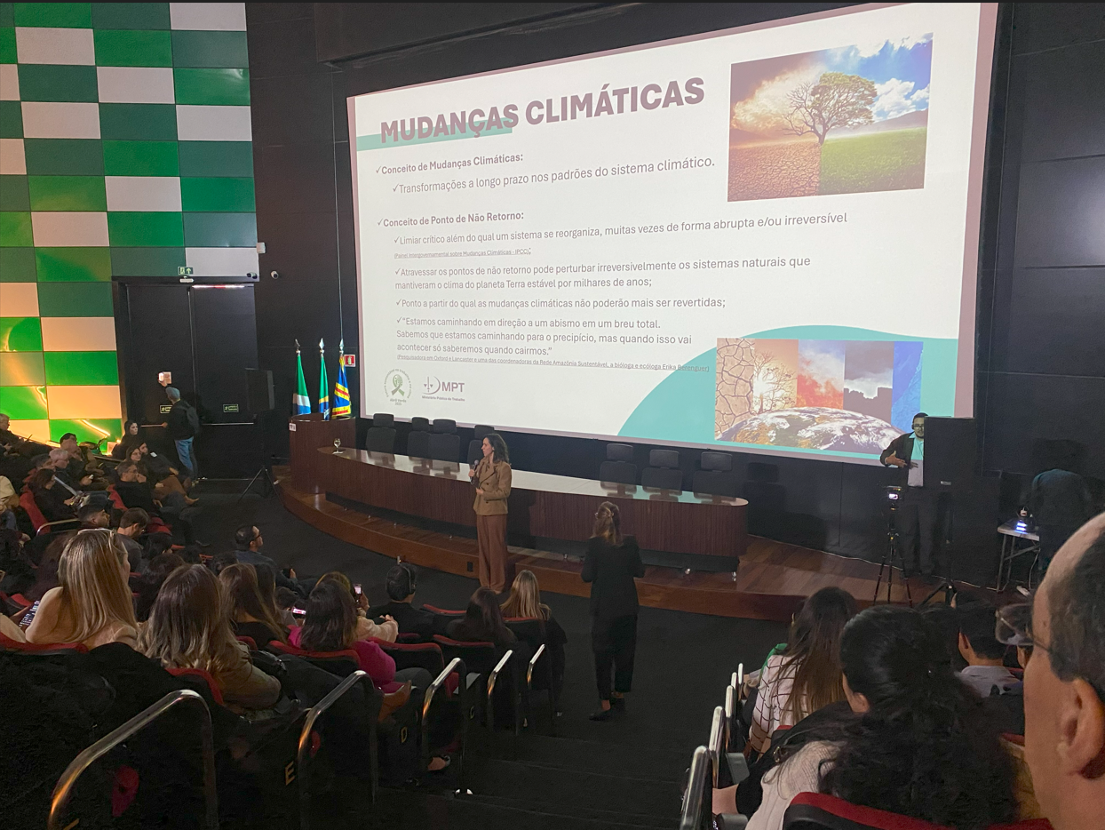 A procuradora-chefe do MPT em Mato Grosso do Sul, Cândice Gabriela Arosio, ministrou a palestra “Mudanças Climáticas e Impacto no Meio Ambiente do Trabalho – Por um Futuro Sustentável no Trabalho e no Clima”