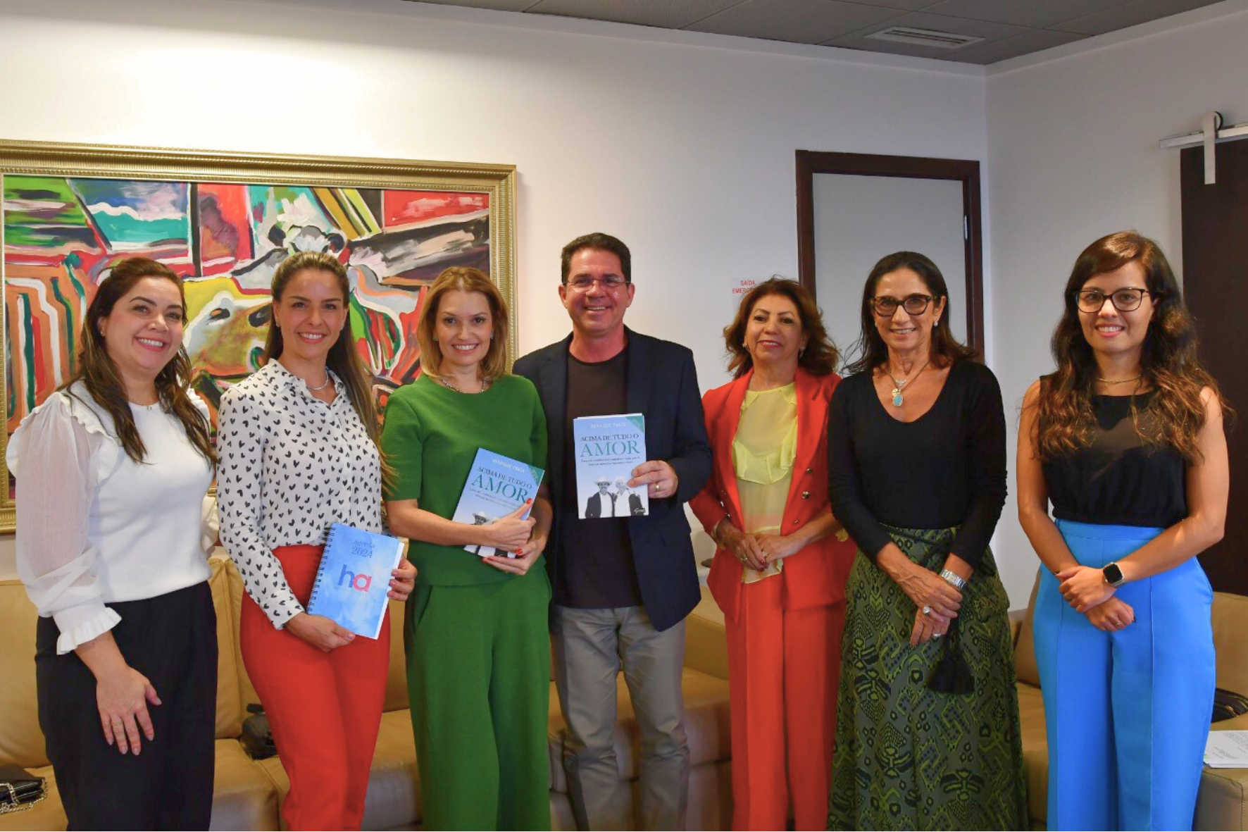 Na foto: Iacita Terezinha, Larissa Brandão, Francesca Raghiant, Flavia Carvalho, Carla Stephanini, Ana Paola Balsanelli e João Marcelo Balsanelli