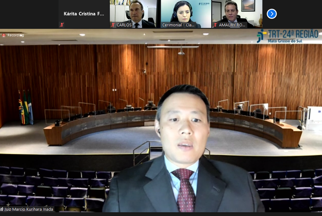 Captura de tela da reunião telepresencial, juiz do trabalho Marcio Kurihara Inada em destaque na tela