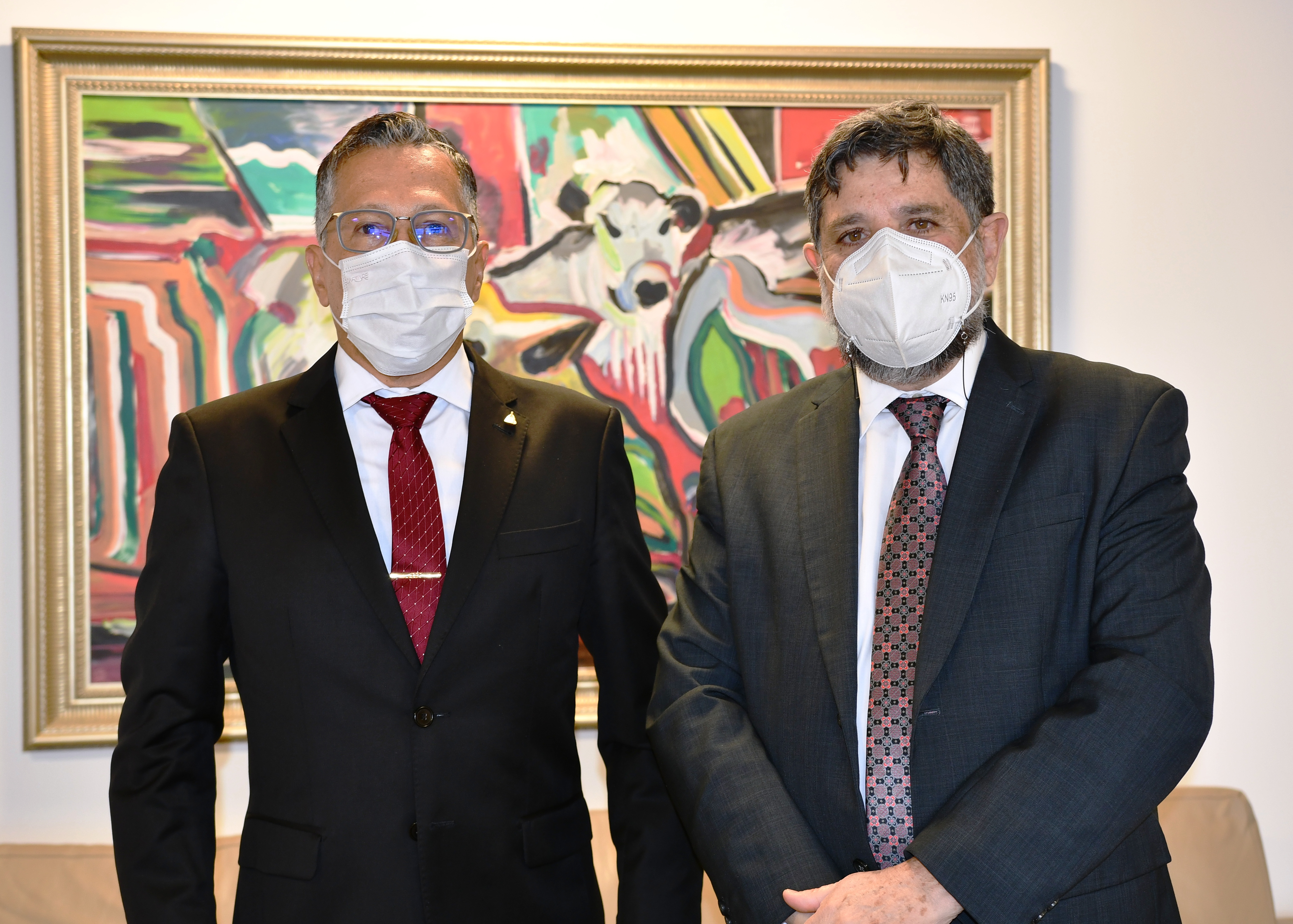 Foto do presidente da Associação dos Advogados Trabalhistas de Dourados  a AATD, José Manhabusco e o ministro Caputo Bastos