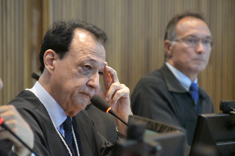 Foto do vice-presidente do TRT24, desembargador Tomás Bawden de Castro, quem conduziu a audiência de conciliação.