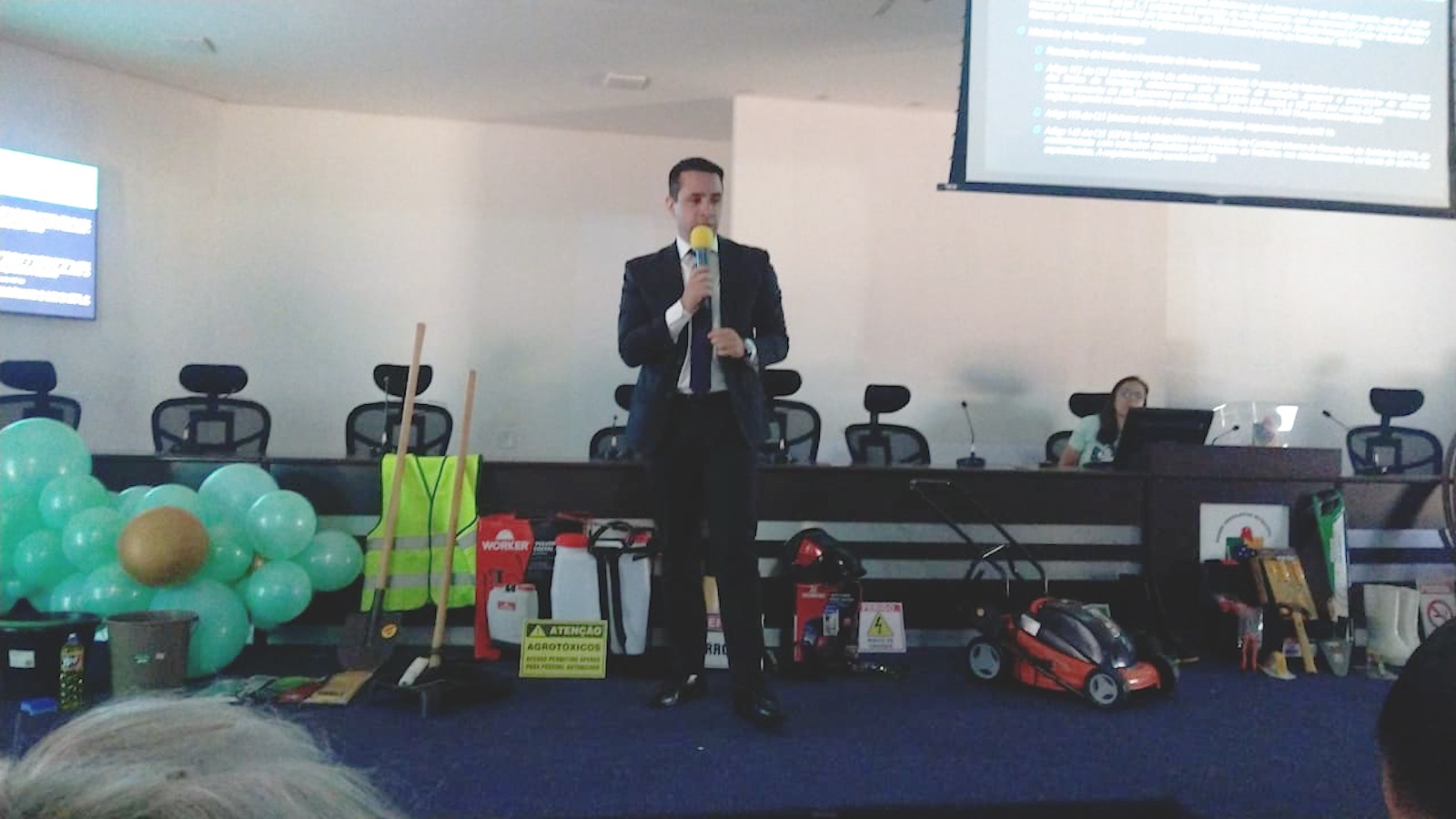 Juiz André Nacer ministrando palestra