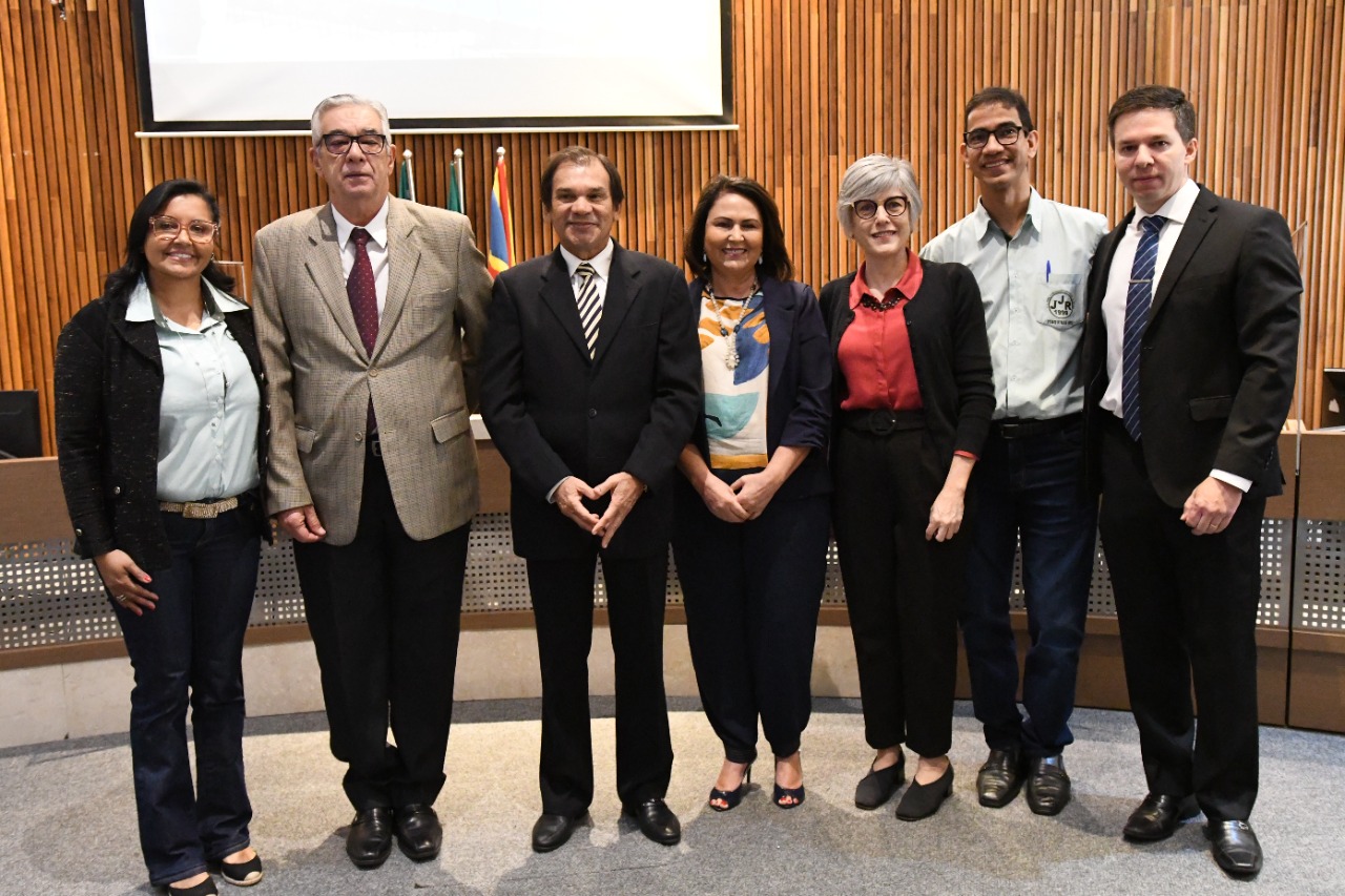 Foto dos participantes do evento.