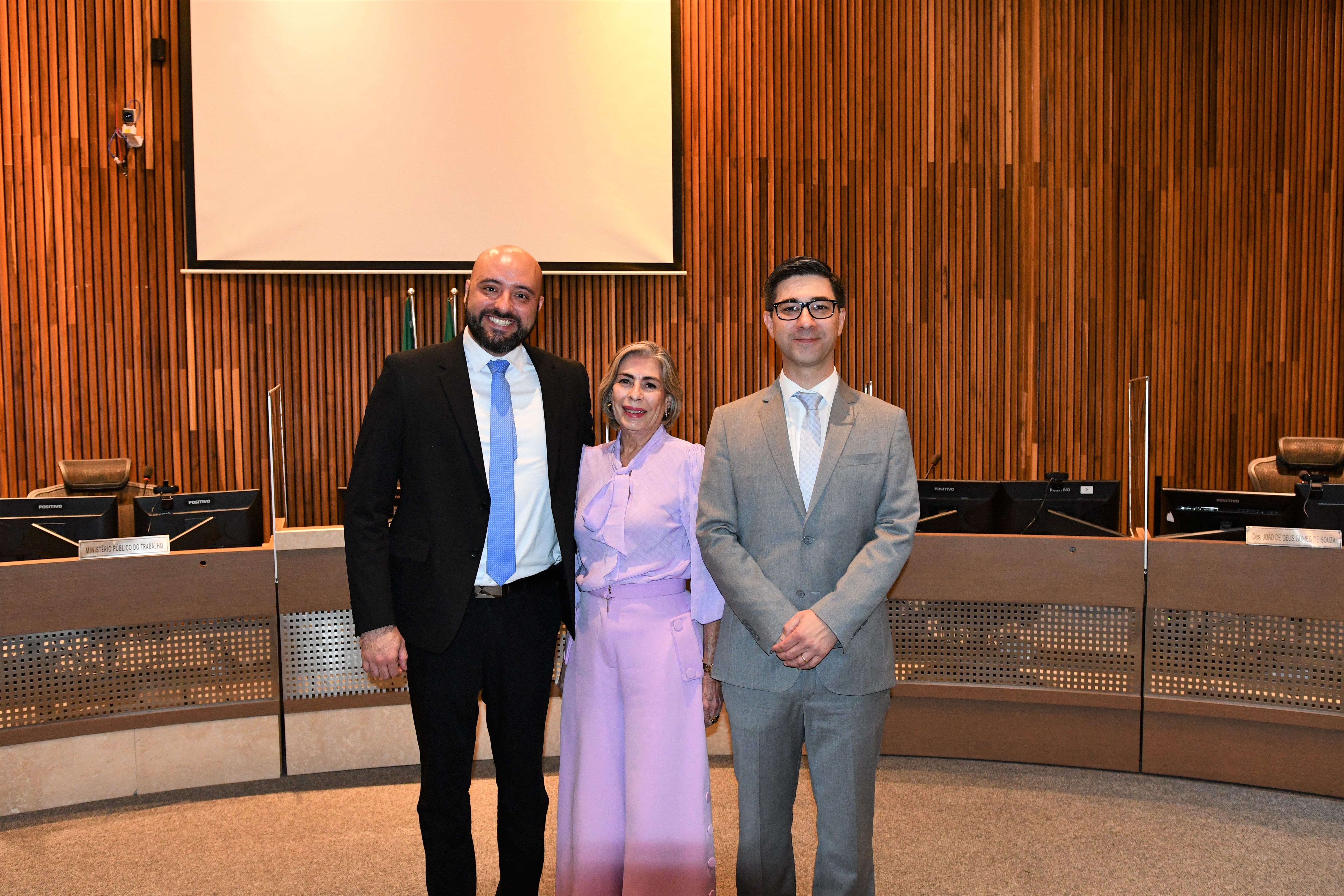 Fotografia de Regina Iara Ayub Bezerra, César Palumbo Fernandes e Diego Augusto Granzotto de Pinho