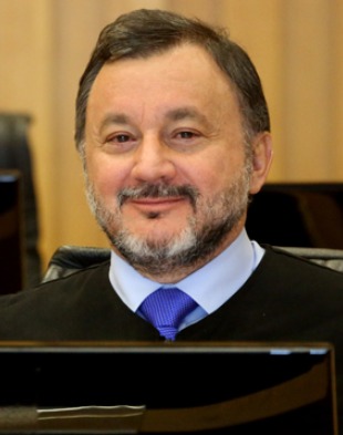 Foto do do ministro Walmir Oliveira da Costa