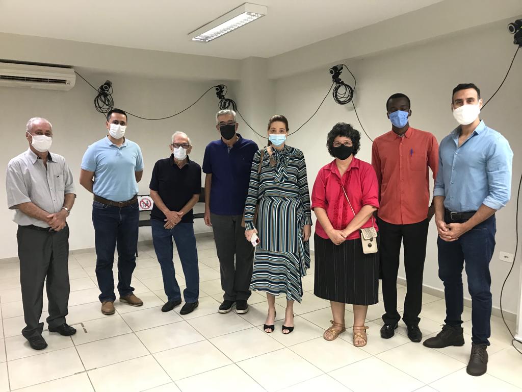 Integrantes da Comissão de Acessibilidade e Inclusão e Pastoral do Imigrante visitam a APAE