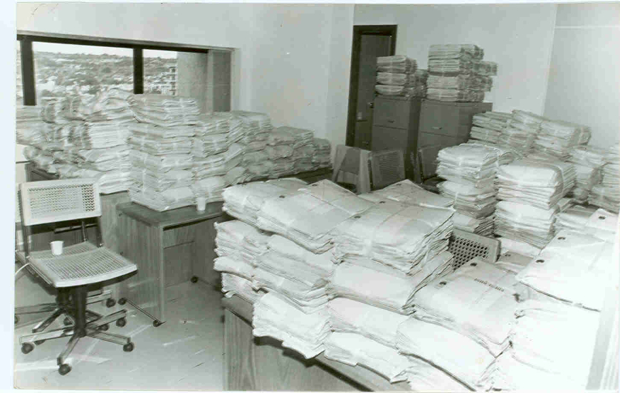 Imagem das centenas de processos enviados pela 10ª Região para o recém-criado TRT da 24ª Região