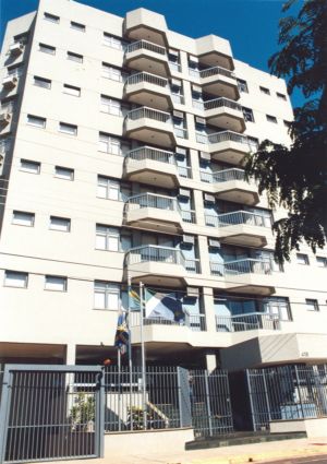 Foto da primeira sede própria do TRT24 situada à Rua Jornalista Belizário Lima, 418, na Capital.