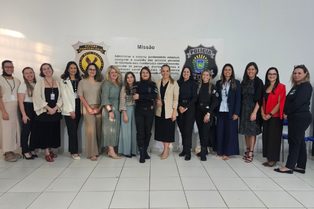 Juízas visitam presídio feminino para conhecer trabalho das internas