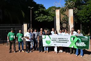 Abril Verde: Panfletagem no centro de Campo Grande é realizada para conscientizar trabalhadores