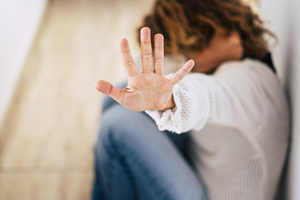 Artigo: Violência contra a mulher. Violação grave dos Direitos Humanos das mulheres. Necessidade de se mudar a cultura machista e de superioridade masculina