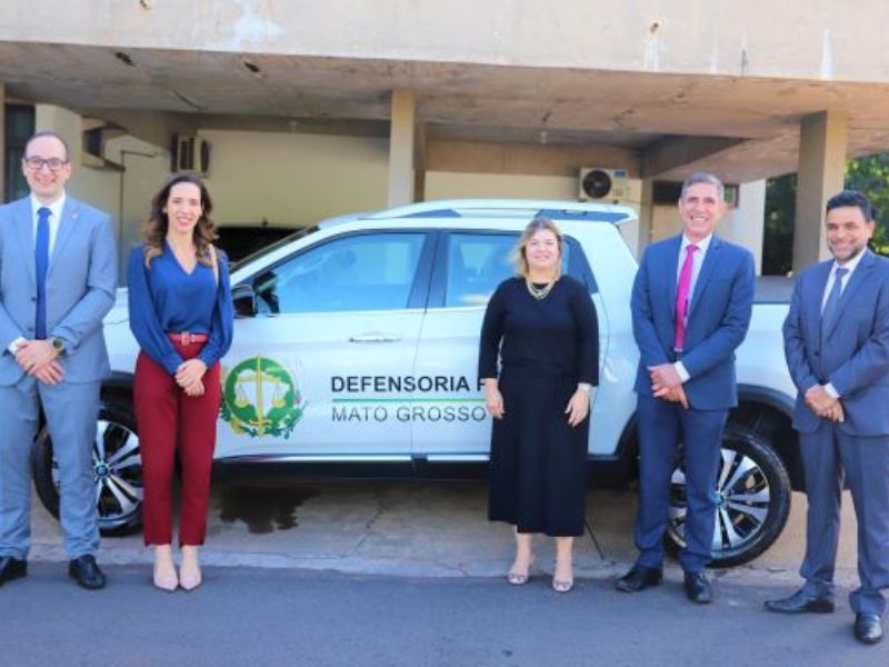 TRT/MS realiza entrega de veículo que reforçará atendimento itinerante da Defensoria Pública