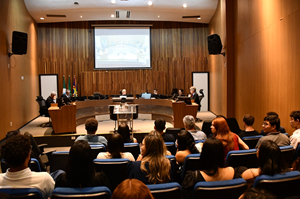 TRT/MS realiza sessões itinerantes e debate Inteligência Artificial e Crise Climática em Dourados