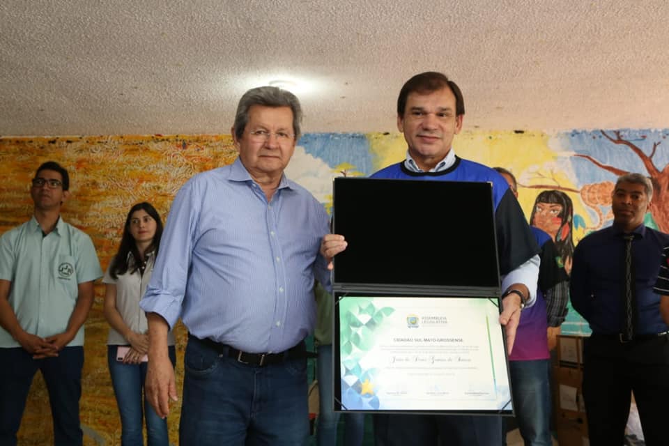 Desembargador João de Deus recebe título de "Cidadão Sul-Mato-Grossense"