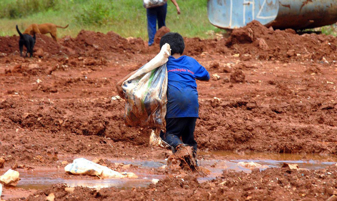 Trabalho infantil: crise econômica e pandemia acendem alerta para risco de retrocesso